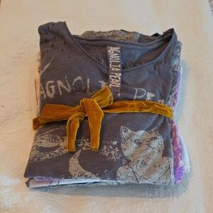 A Bundle of 7 Magnolia Pearl Tshirts